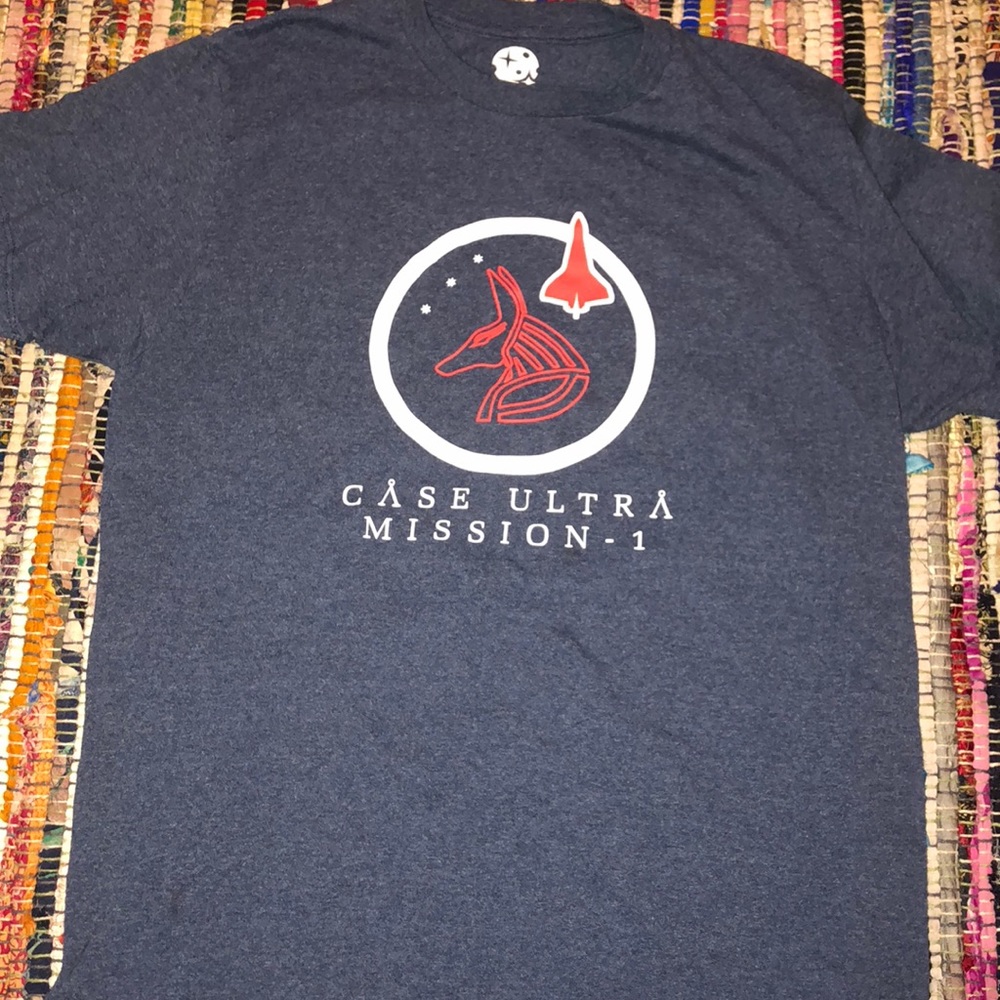 Case Ultra Sphinx/ Spaceship Tee